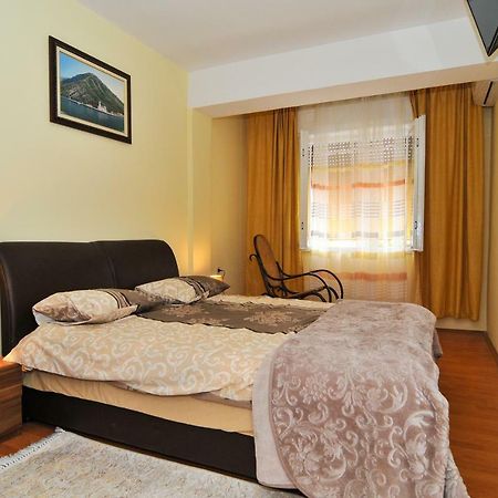 Apartment S&T Тиват Екстериор снимка